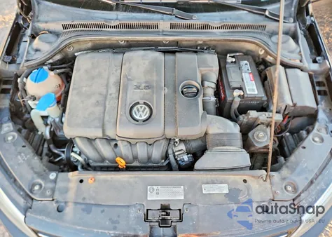 2012 Volkswagen Jetta Sel z USA, uszkodzony, nr VIN 3VWLP7AJ7CM471652